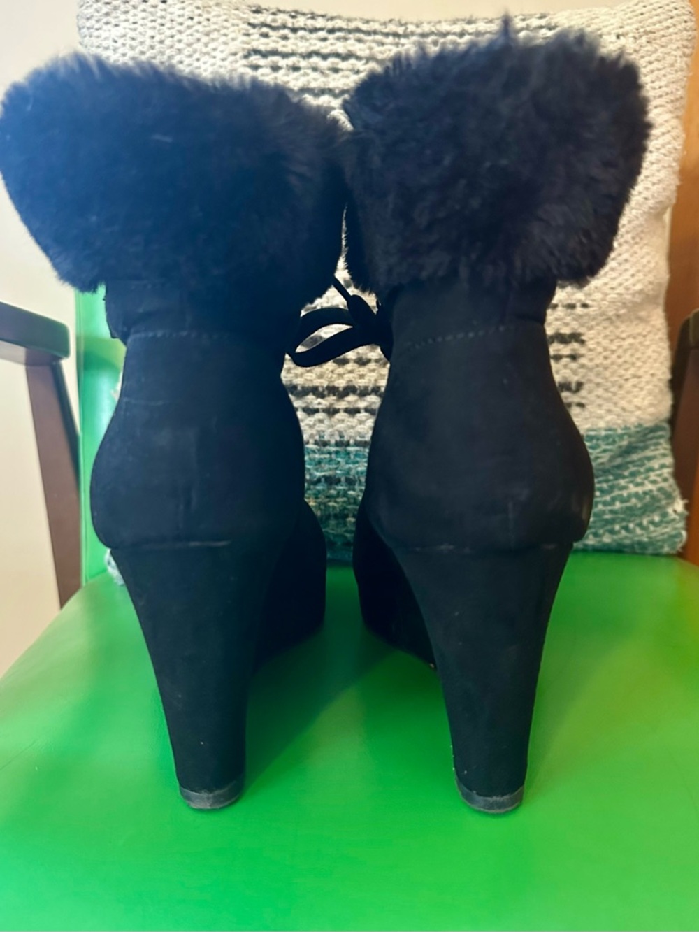 Rouge Helium Black Faux Fur Lace-Up Wedge Ankle Boots - Picture 3 of 5
